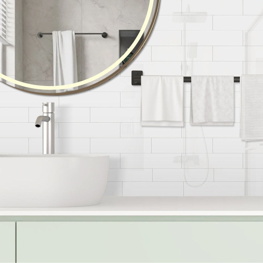 FLEXI Rectangular white gloss tiles in a bathroom