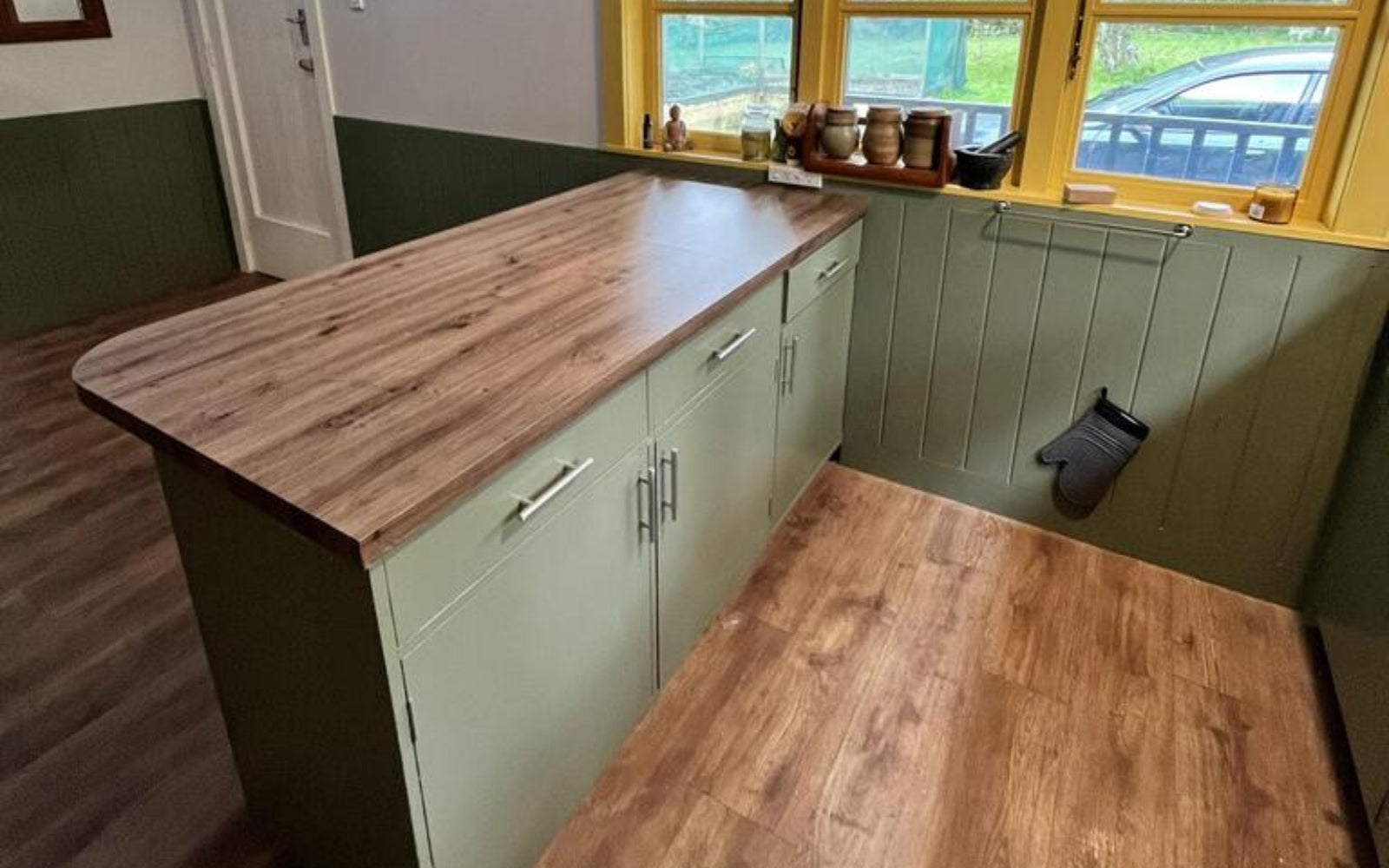 Customer photo adhesive vinyl benchtop woodgrain